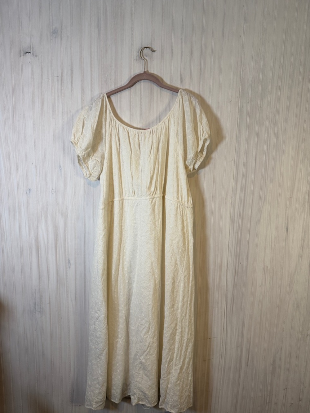 Lisa Says Gah Cream Eyelet Maxi Dress with Puff Sleeves - Picture 6 of 6